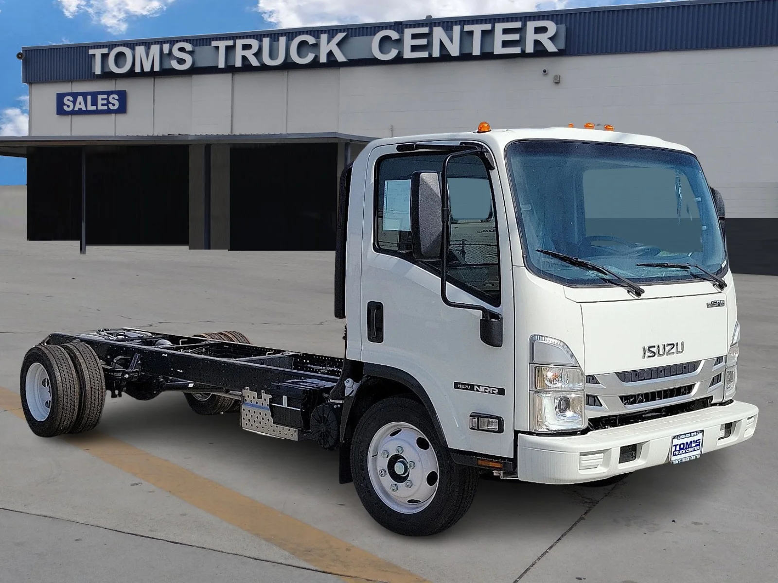 2025 Isuzu NRR's photo
