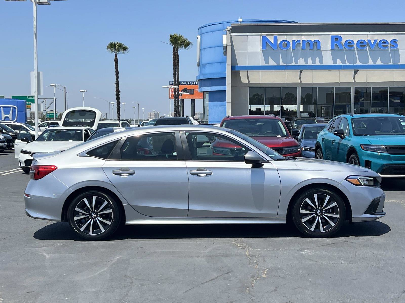 Certified Used 2024 Lunar Silver Metallic Honda EX image 25