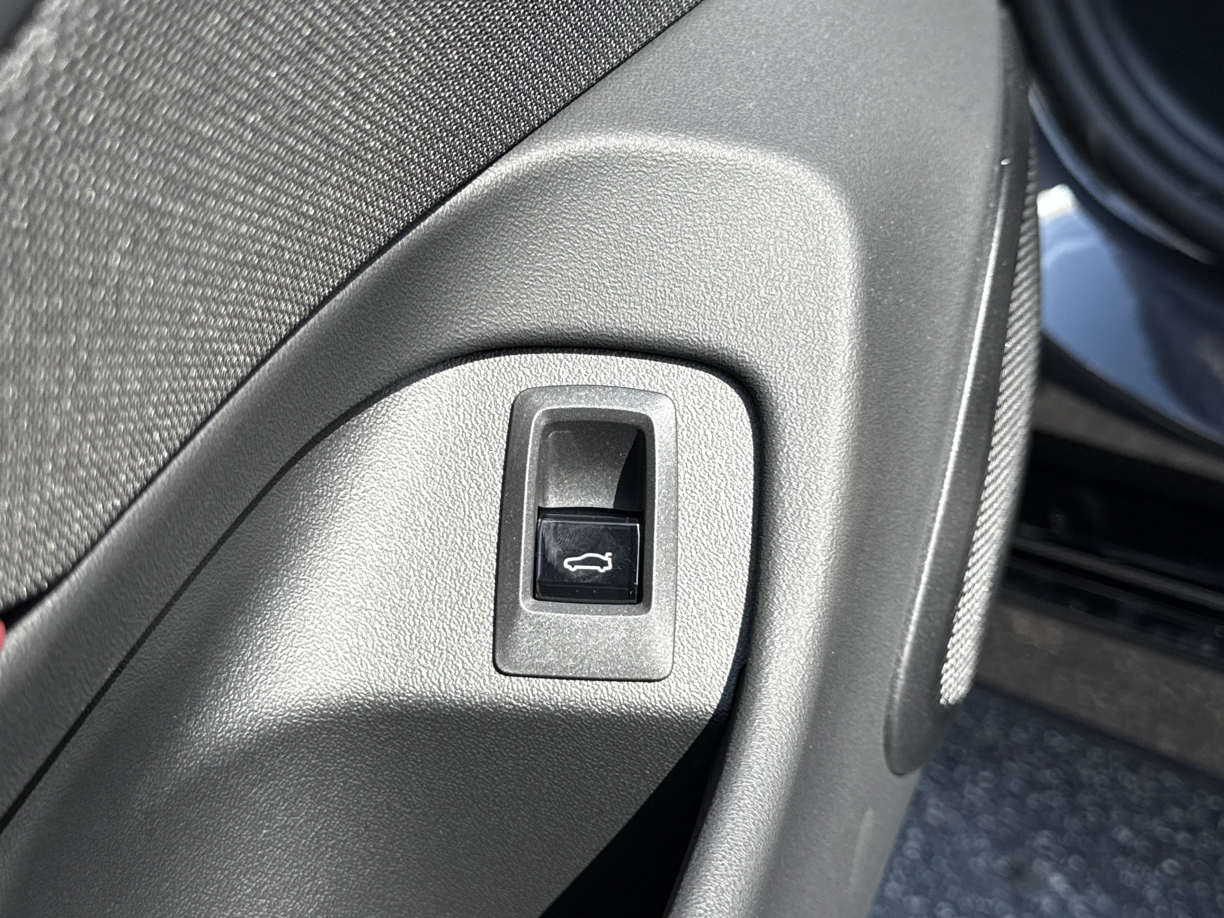 New 2026 Dark Graphite Metallic BMW 530i image 18