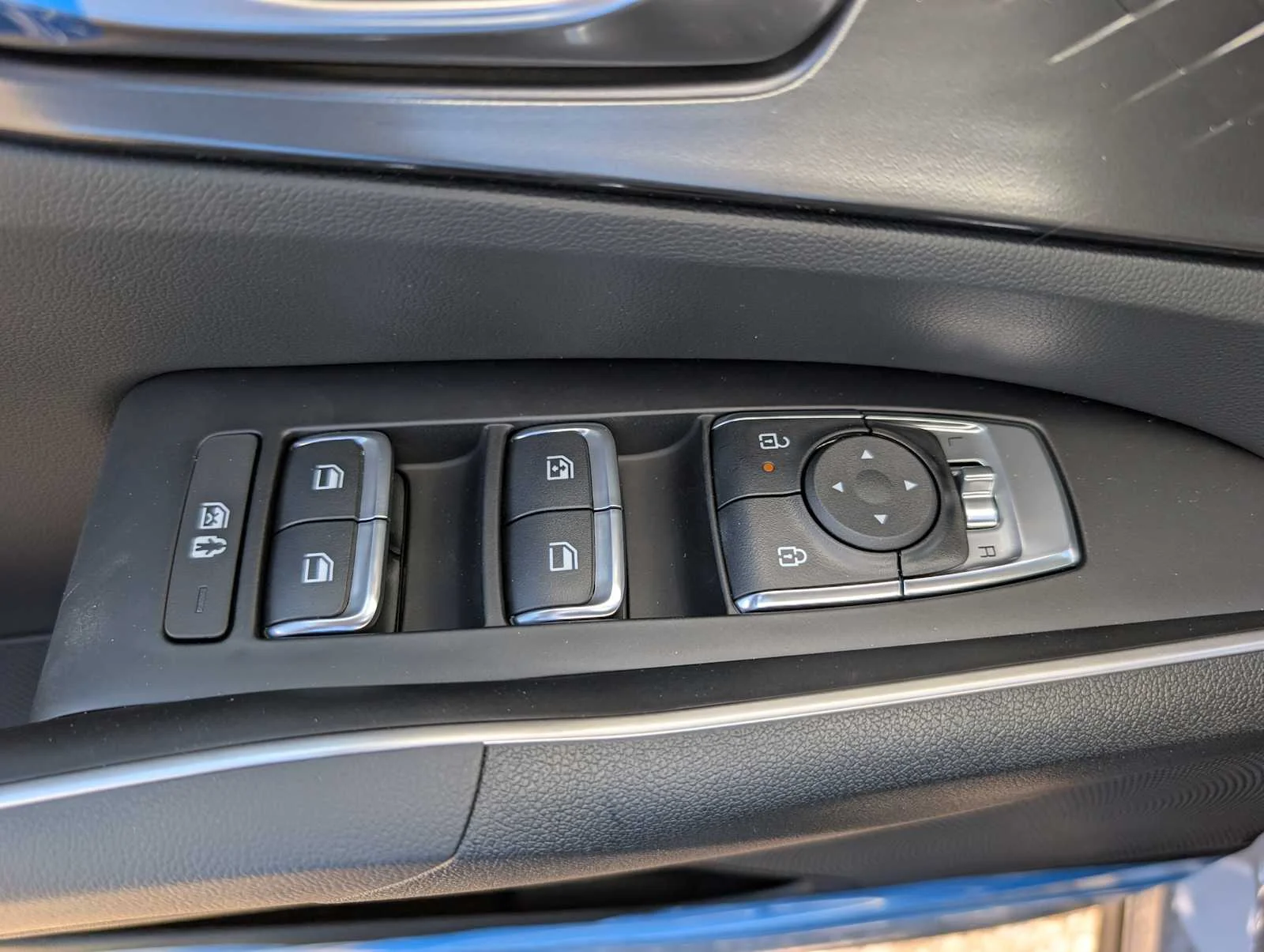 New 2026 Wolf Gray Kia S image 35