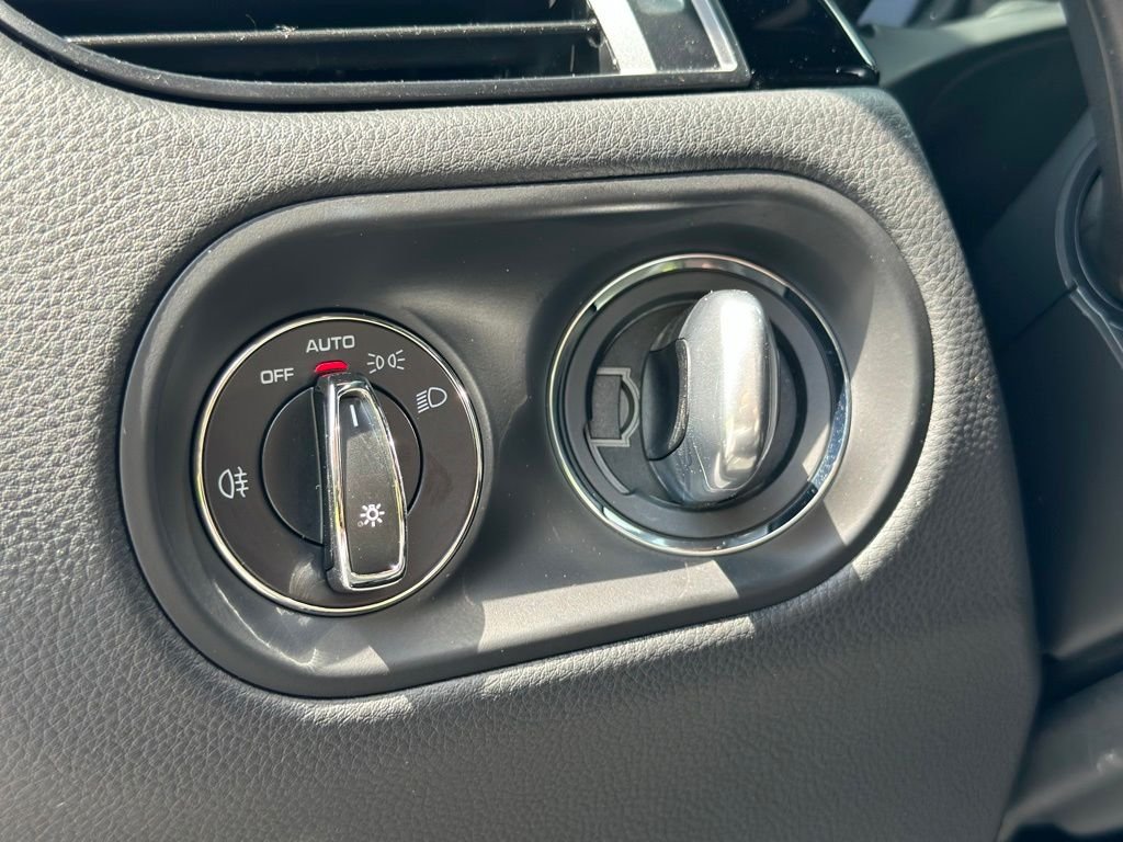 Used 2023 Grey Porsche Base image 30