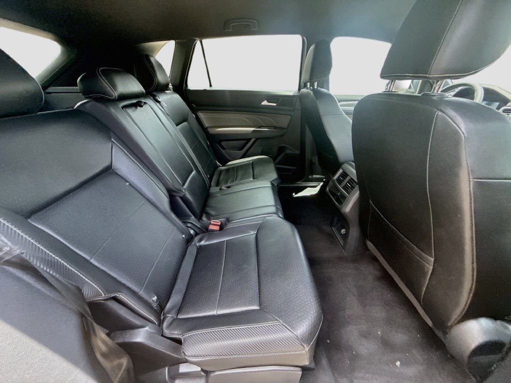 Used 2023  Volkswagen 2.0T SE image 28