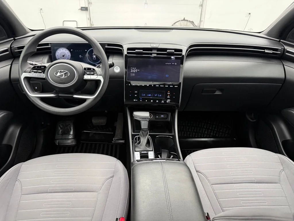 Used 2024 Black Hyundai SEL image 4