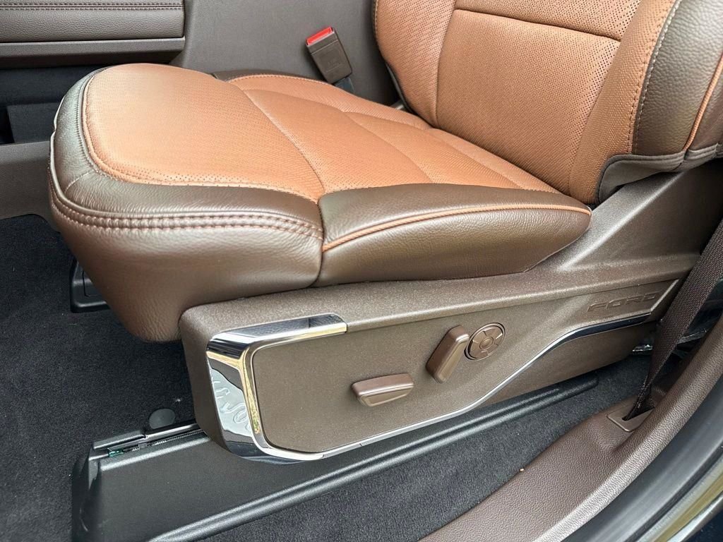 New 2026 Agate Black Metallic Ford F-250® King Ranch® image 16