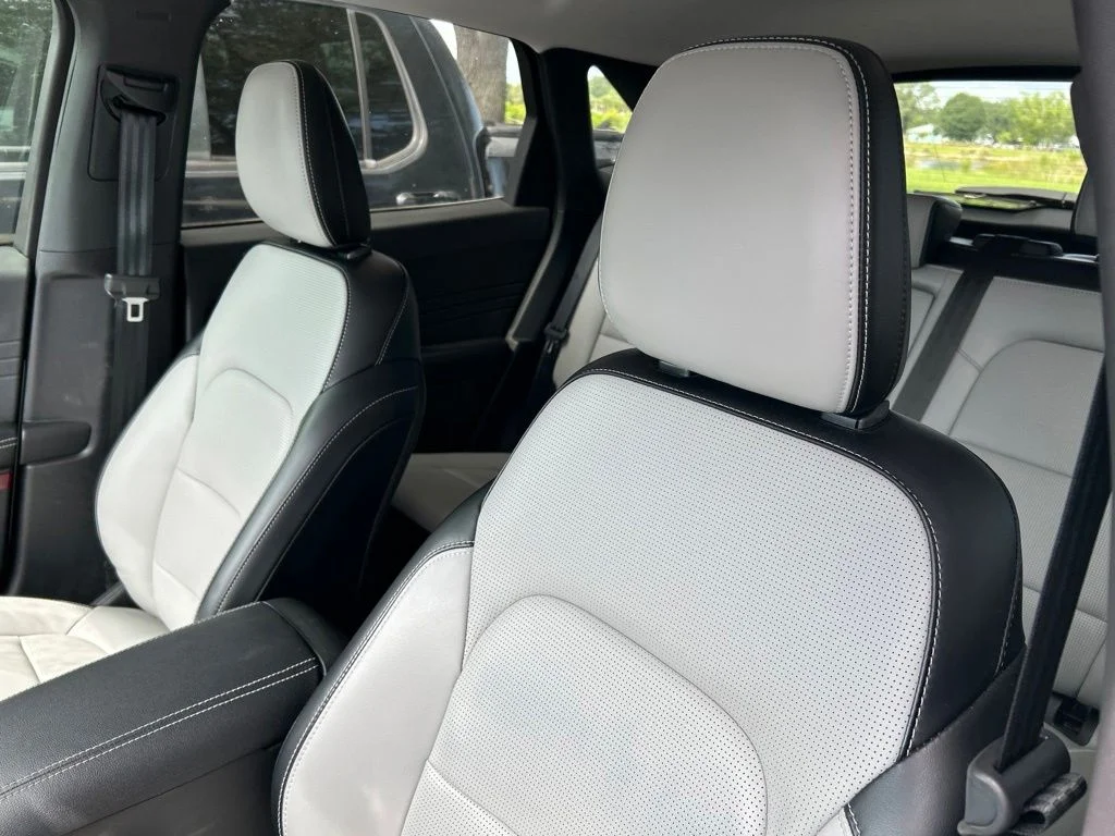 Certified Used 2023 Star White Ford Platinum image 20