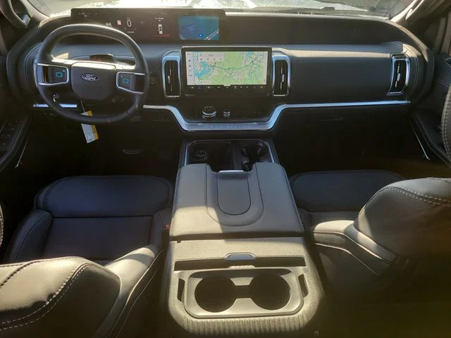 New 2027 Gray Metallic Ford Platinum image 17