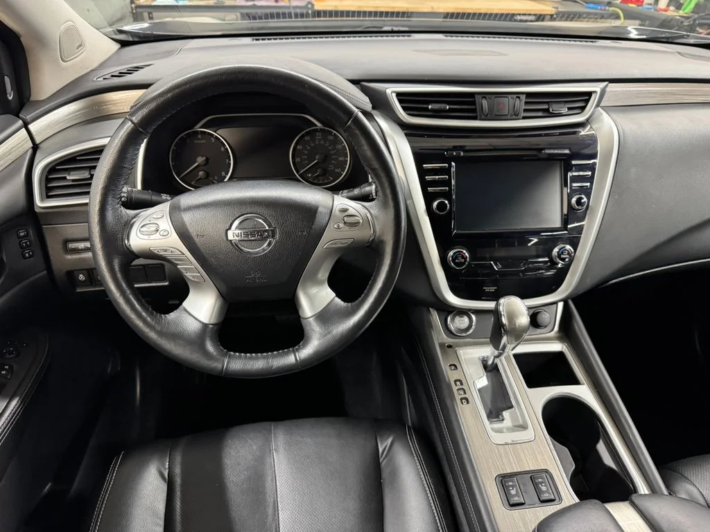 Used 2018 Black Nissan SL image 18