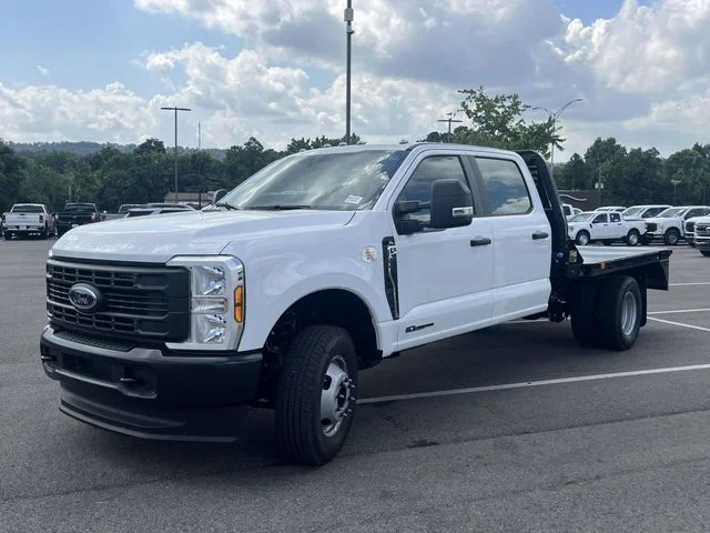 New 2026 Oxford White Ford XL image 7