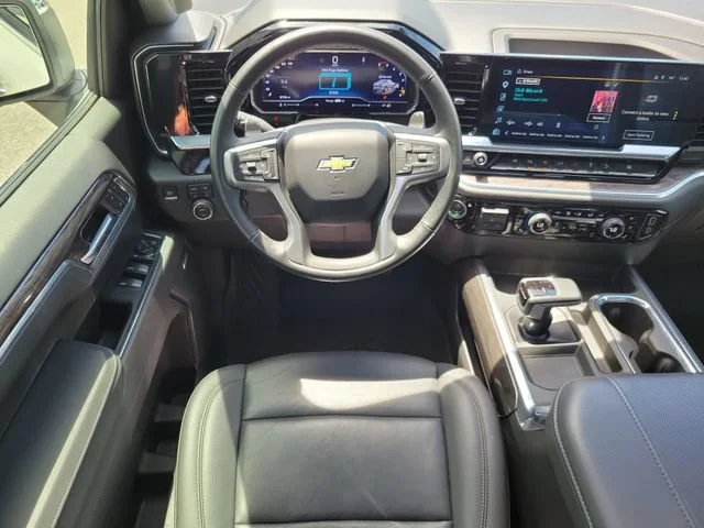 2025 Chevrolet Silverado 1500 LTZ - Photo 19