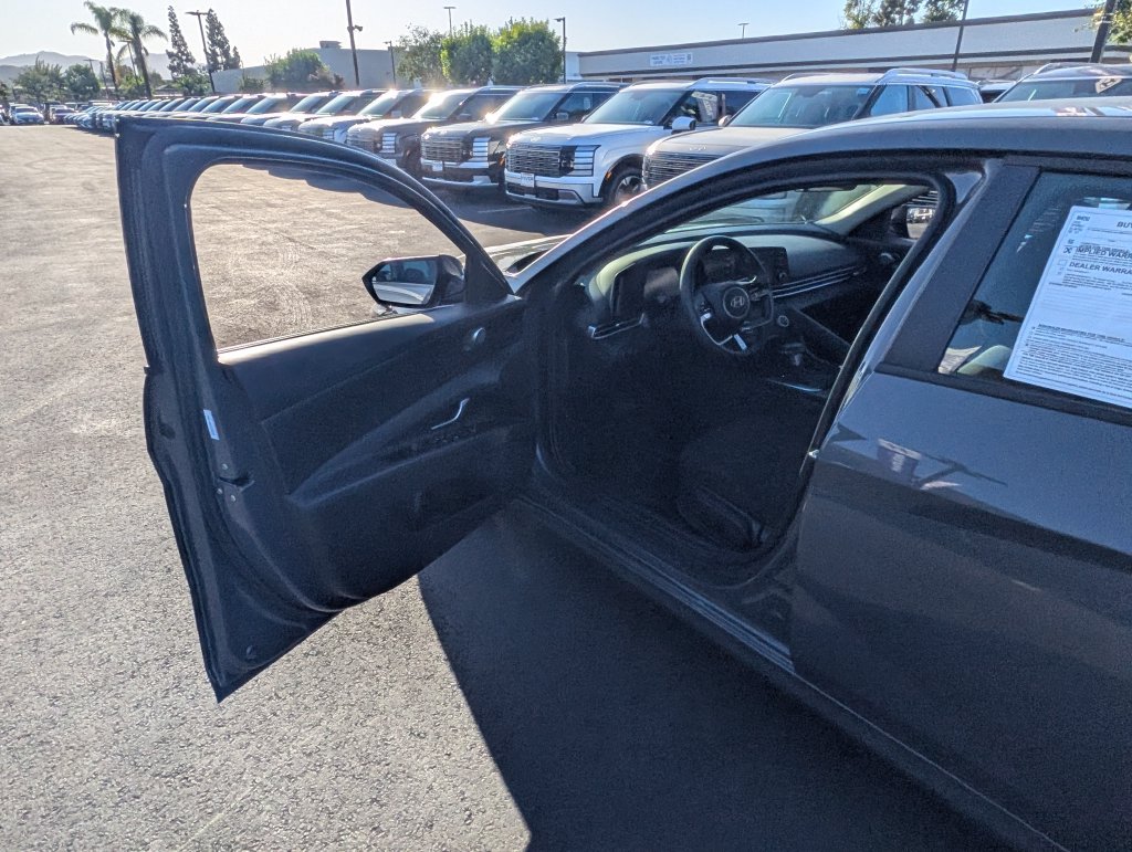 2026 Hyundai Elantra SE - Photo 30