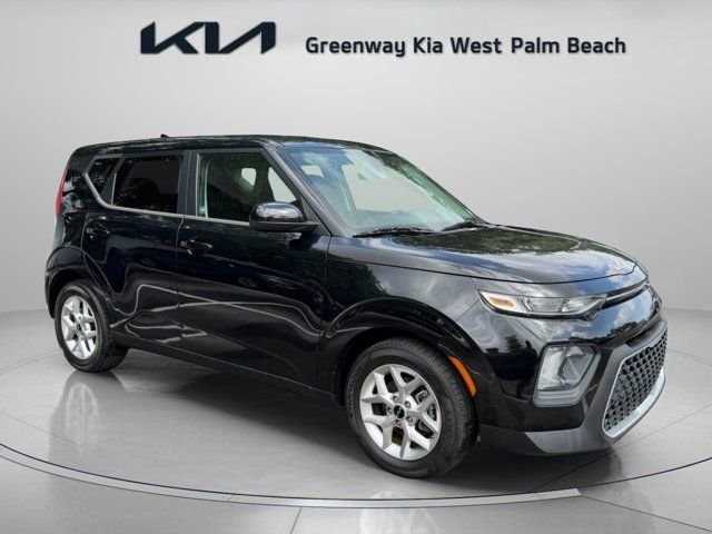 Used 2022 Black Kia LX image 1