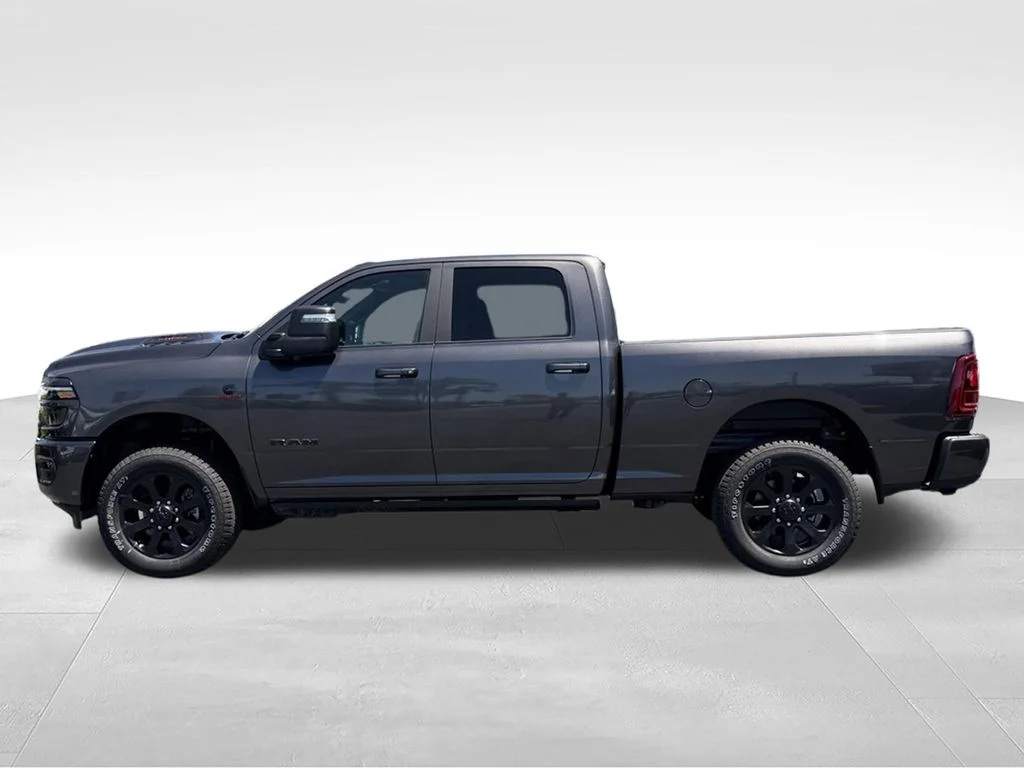 New 2026 Granite Crystal Metallic Clear-Coat Exterior Paint RAM Laramie image 9
