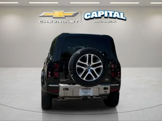 Used 2022 Black Land Rover 110 SE image 4