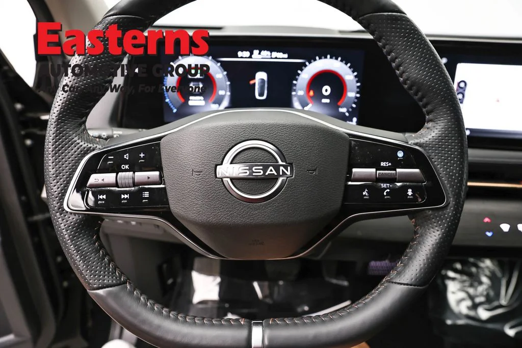 Used 2023 Black Nissan ENGAGE image 10