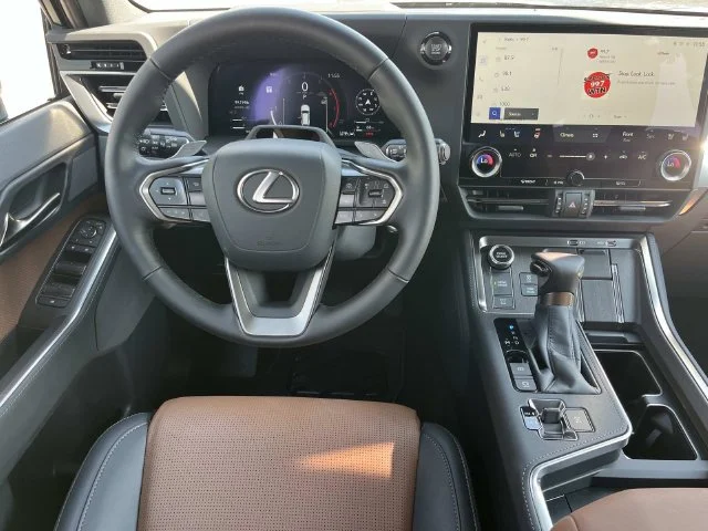 Certified Used 2026 EMINENT WHITE PEARL Lexus 550 Luxury+ image 13