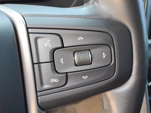 2024 GMC Yukon Denali - Photo 21