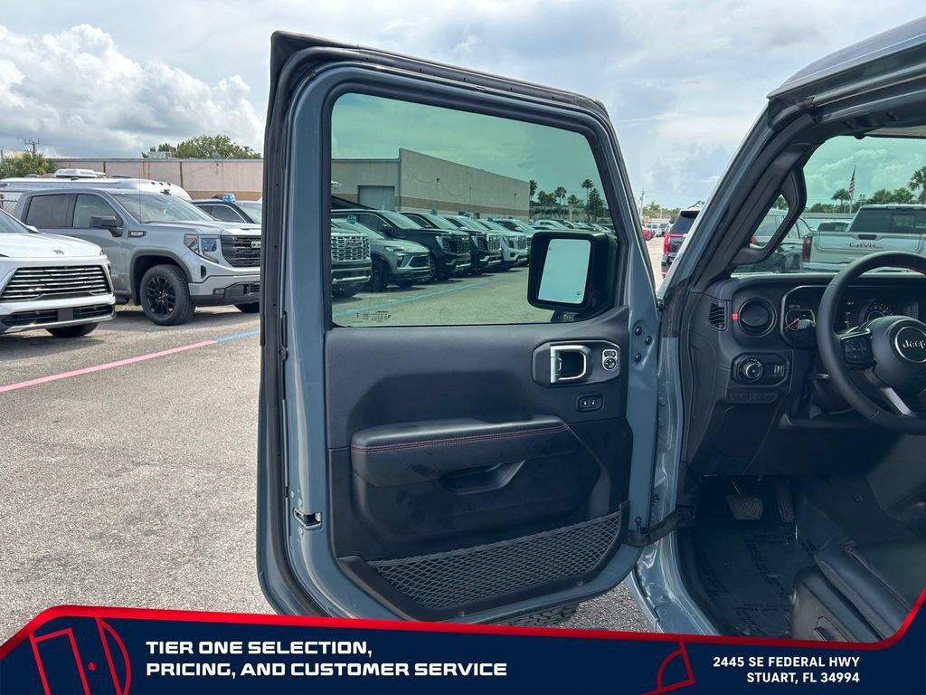 Used 2024 Gray Jeep 4-Door Recon 4x4 image 11