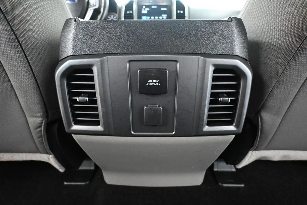 Used 2016 Blue Ford XLT image 40