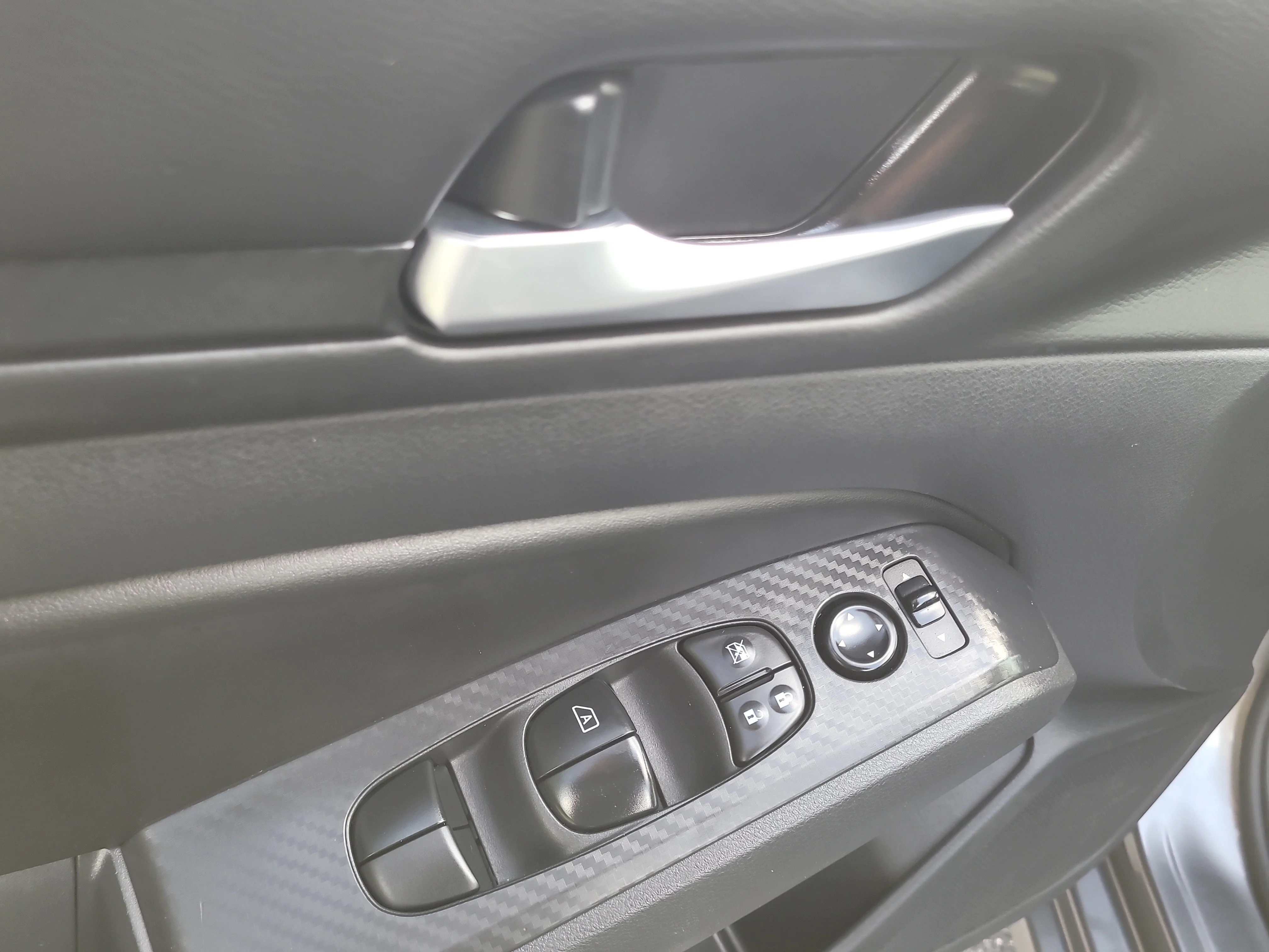 Used 2025 Gun Metallic Nissan SV image 16