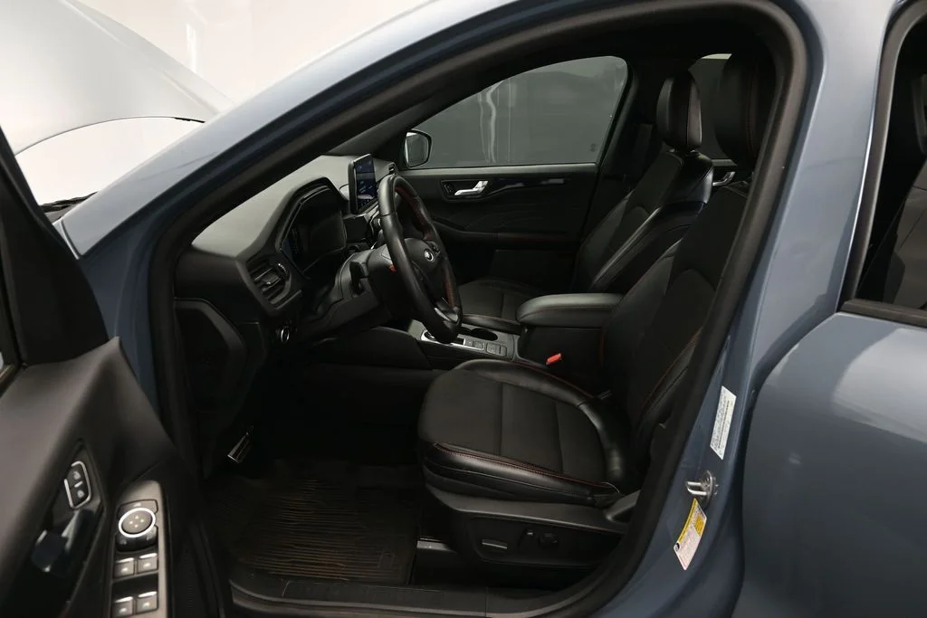 Used 2023 Blue Ford ST-Line Select image 18