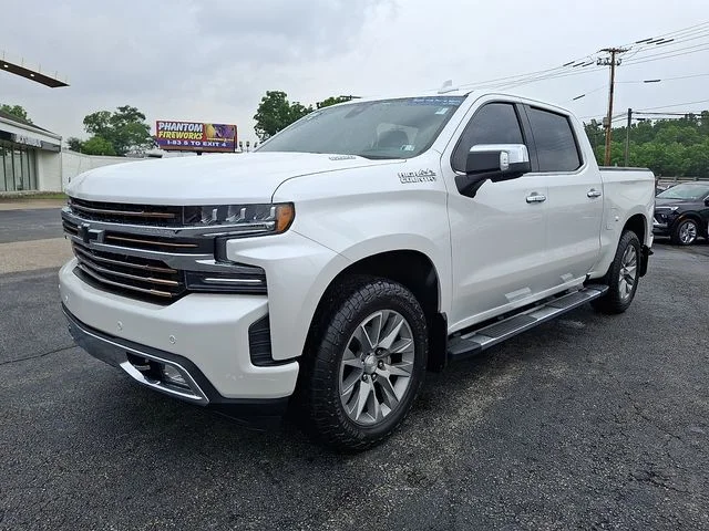 Used 2020 Beige Chevrolet High Country image 3