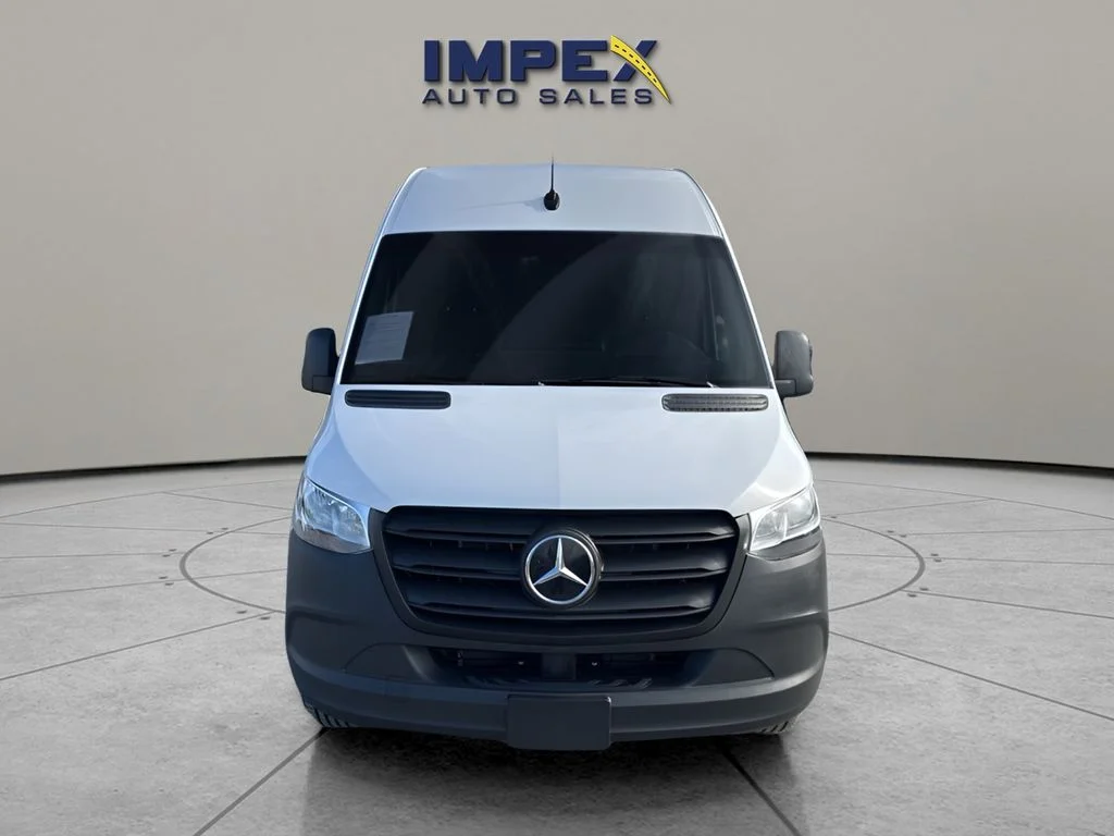 Used 2024 White Mercedes-Benz Cargo 170 WB image 8