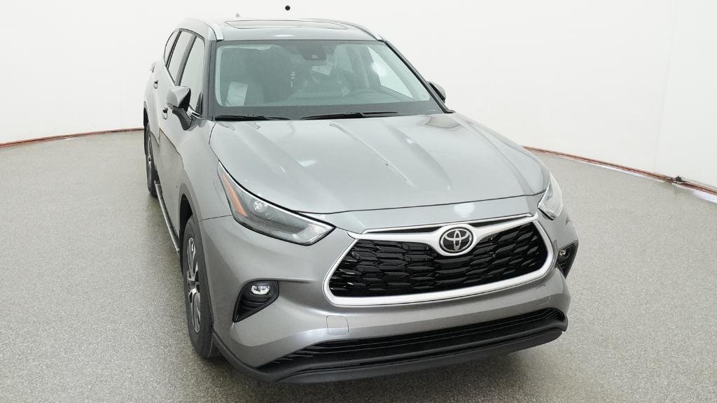 New 2026 Heavy Metal Toyota XLE image 10