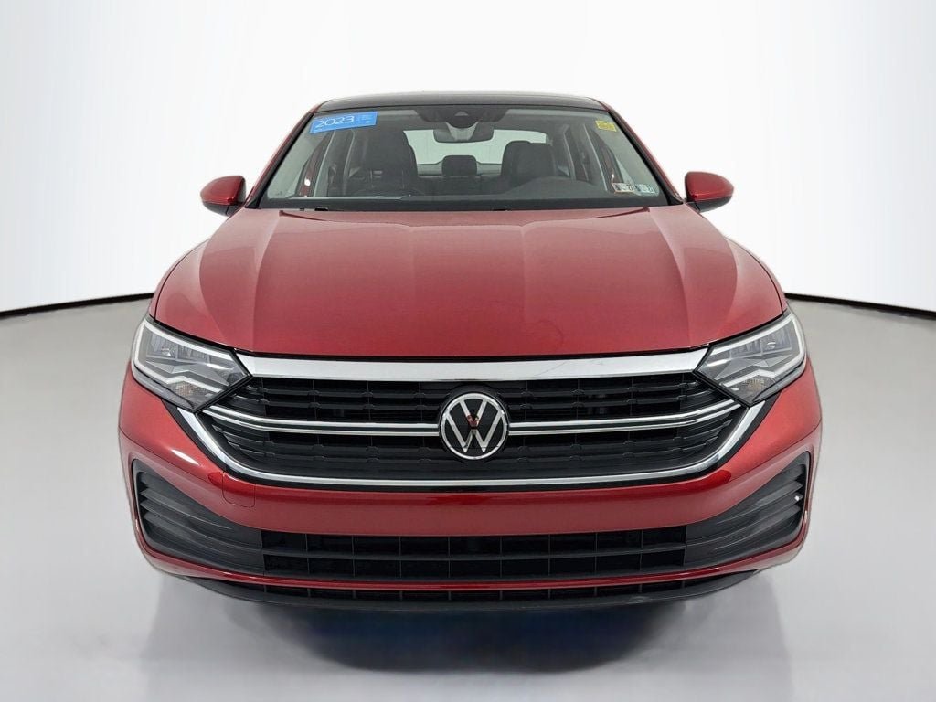 Used 2023 Kings Red Metallic Volkswagen SE Automatic image 2