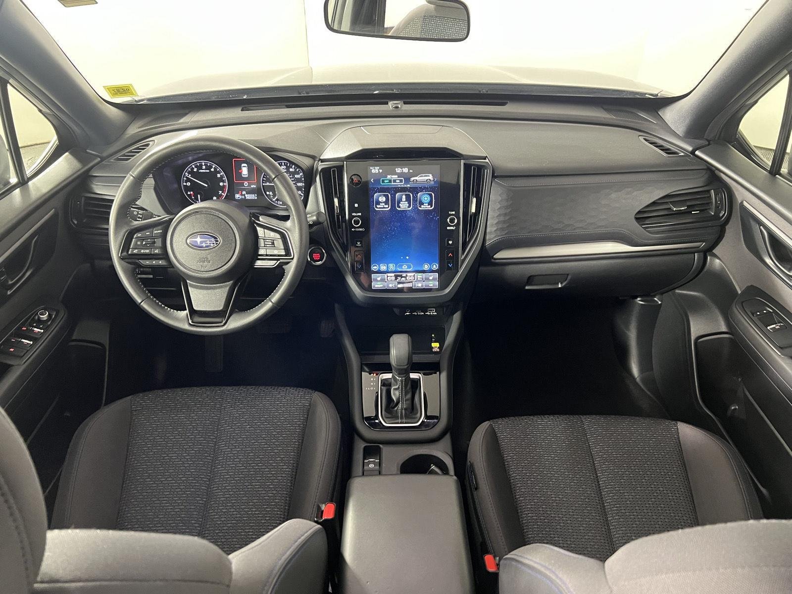 Used 2025 River Rock Pearl Subaru Premium image 27