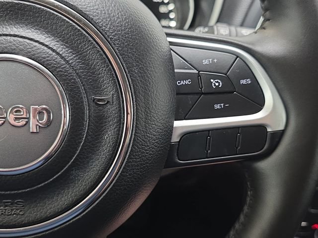 Used 2020 Diamond Black Crystal Pearlcoat Jeep Sport image 17