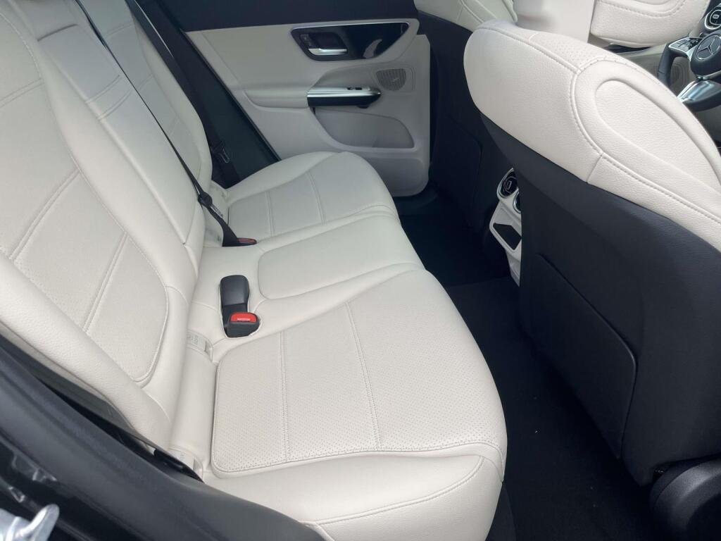 New 2026 Graphite Grey Metallic Mercedes-Benz GLC 300 image 21