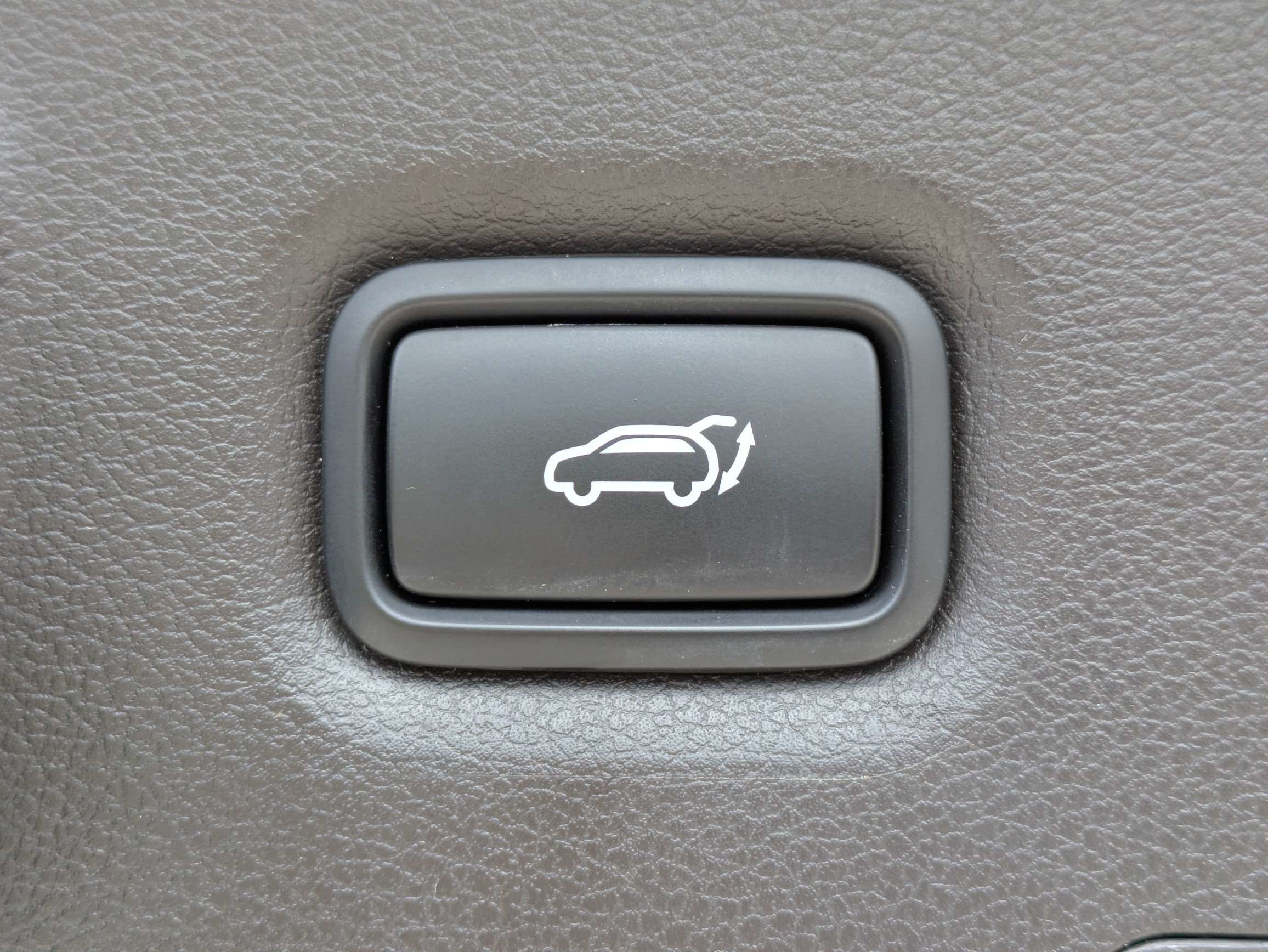 Used 2021 Twilight Black Hyundai Limited image 13