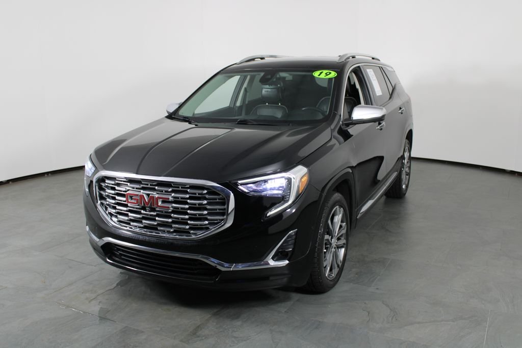 Used 2019 Black GMC Denali image 1