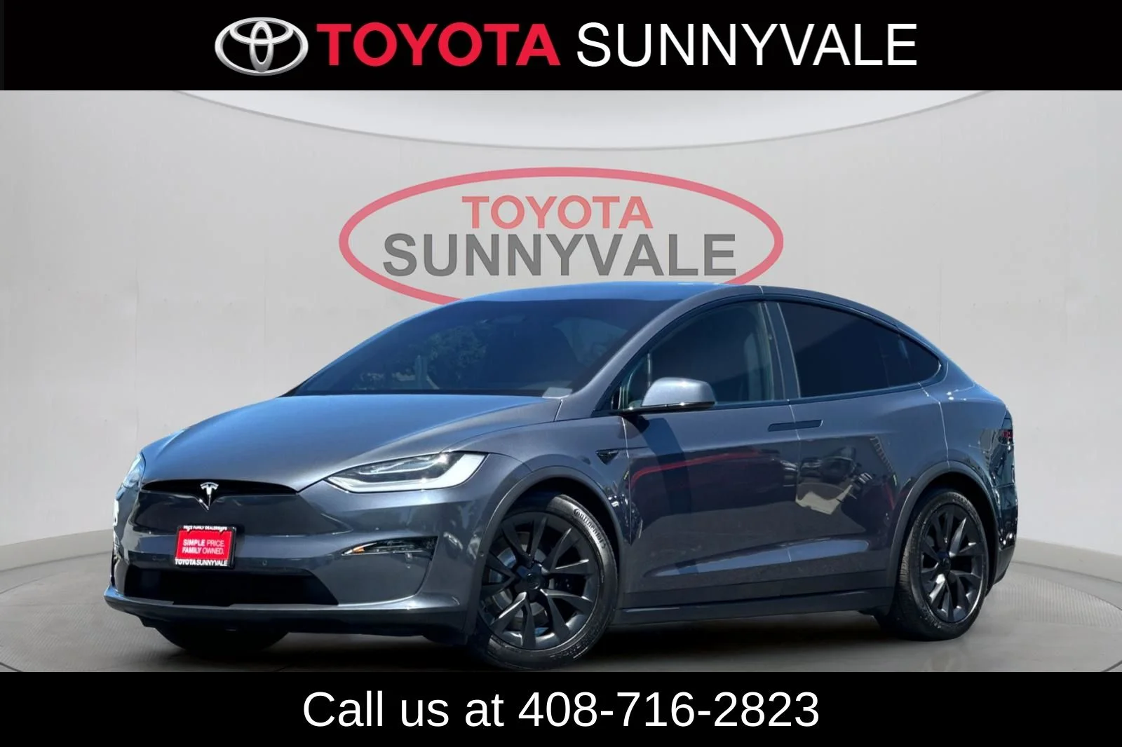 Used 2023 Gray Tesla Standard Range image 2