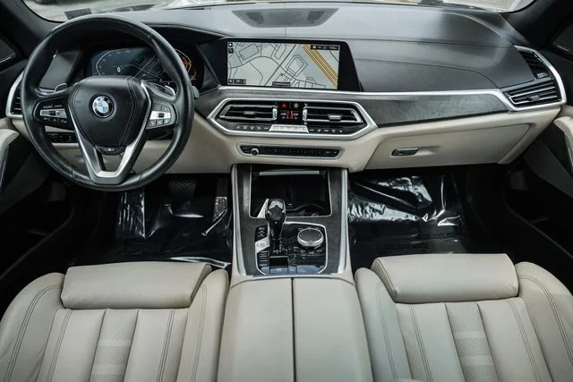 Used 2021 Brown BMW xDrive40i image 25