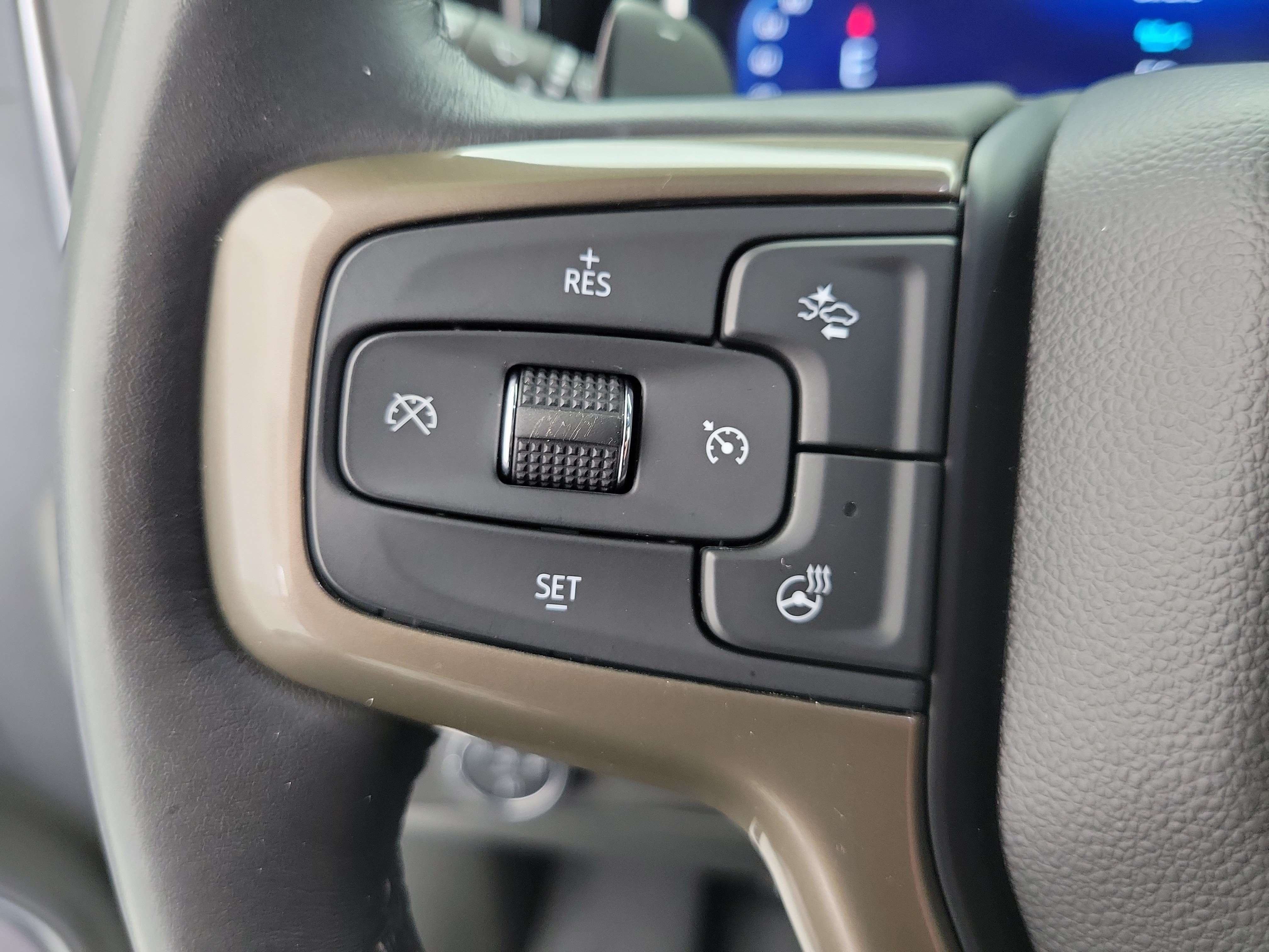 Used 2023 Iridescent Pearl Tricoat Chevrolet High Country image 22