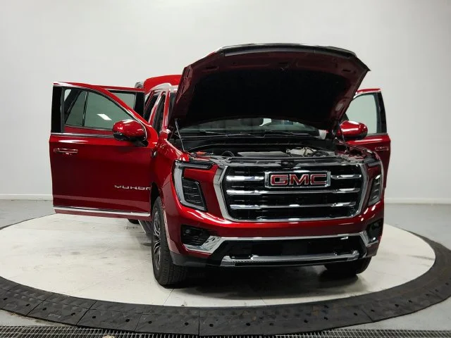 Used 2025 Volcanic Red Tintcoat GMC Elevation image 11