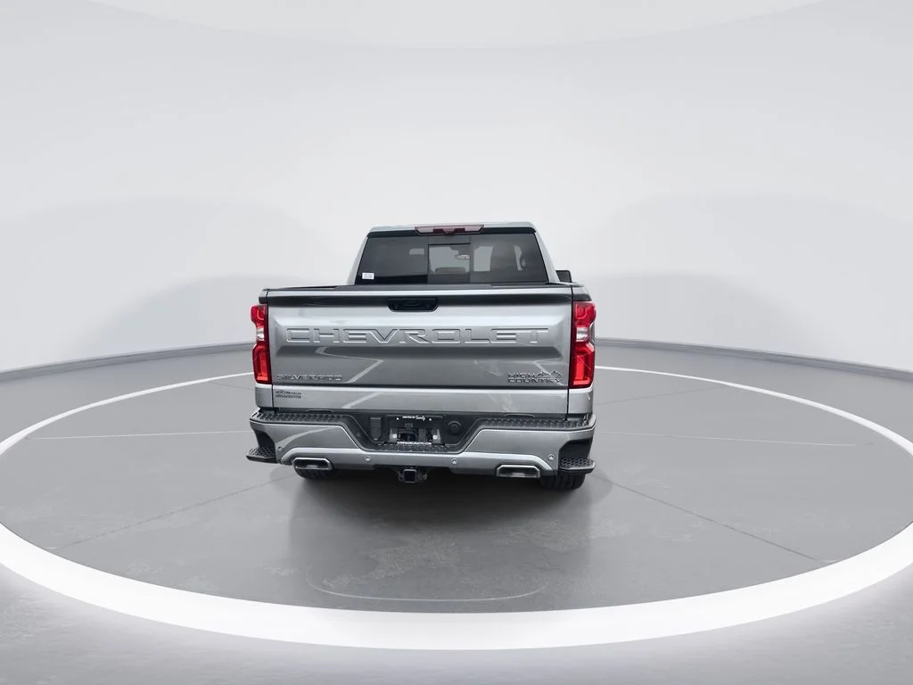 Used 2023 Gray Chevrolet High Country image 7
