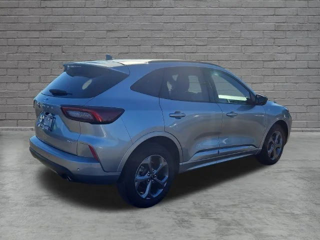 Used 2023 Silver Ford ST-Line image 8