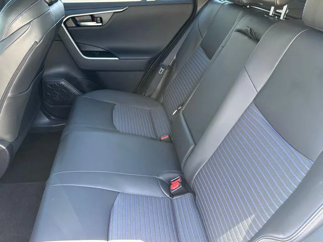 Certified Used 2025 MID BLK/WIND CHILL Toyota Hybrid XSE image 31