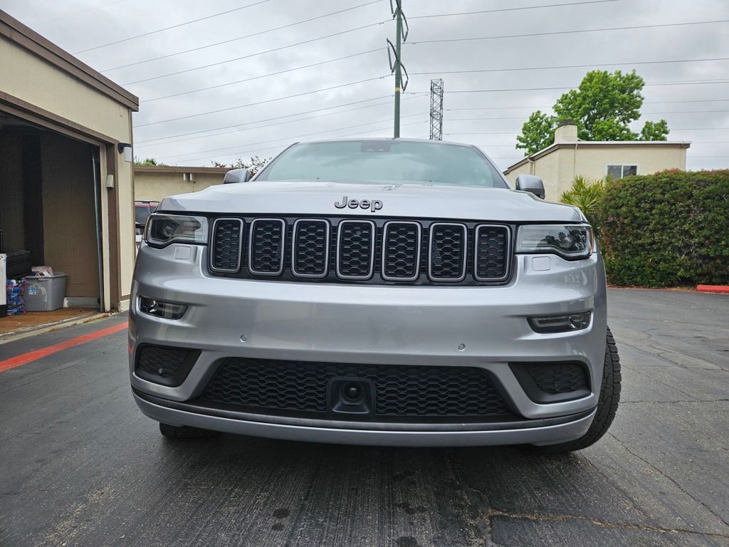 Used 2018 Silver Jeep Overland image 17