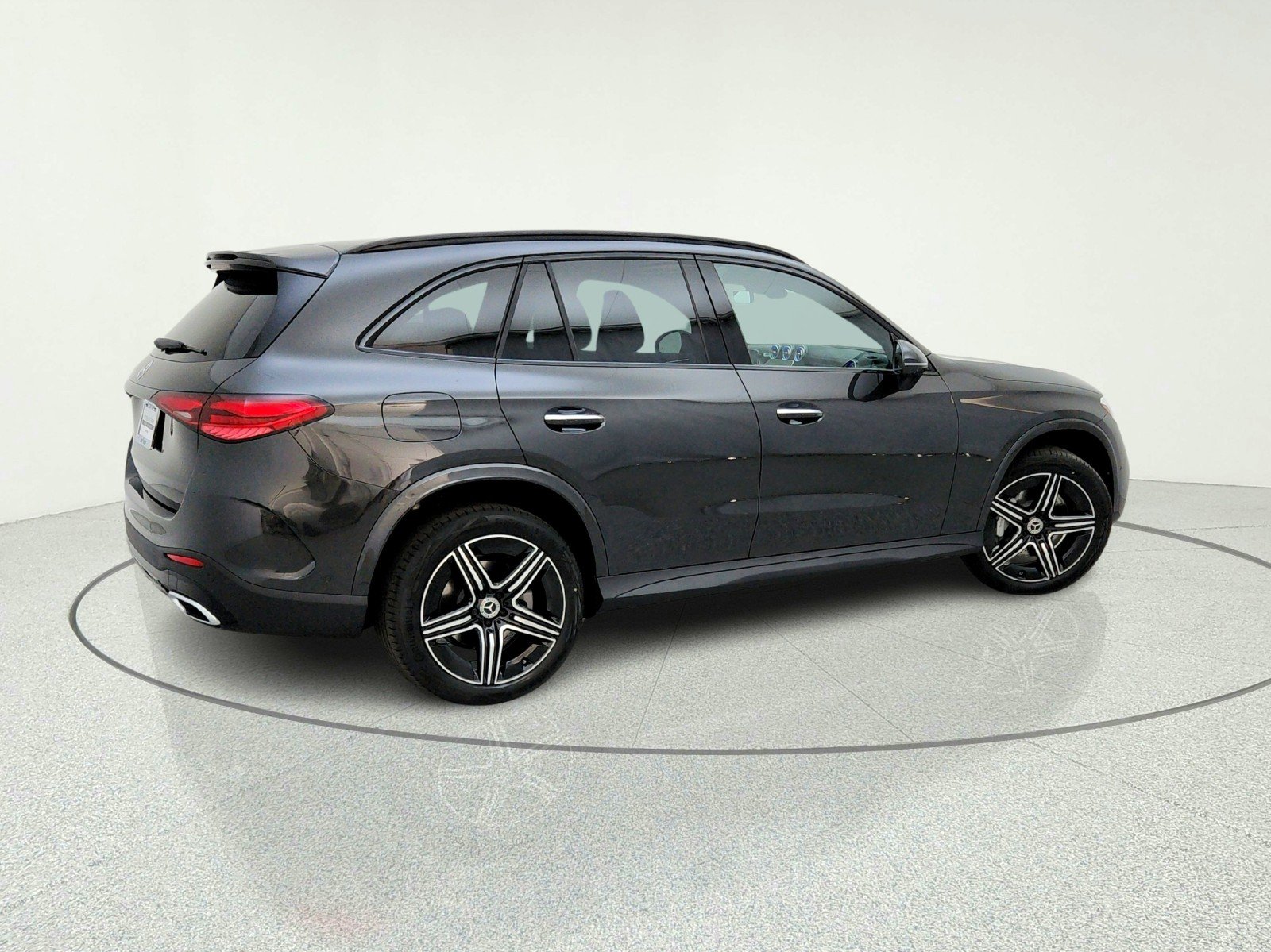New 2026 Graphite Grey Metallic Mercedes-Benz GLC 300 SUV image 8