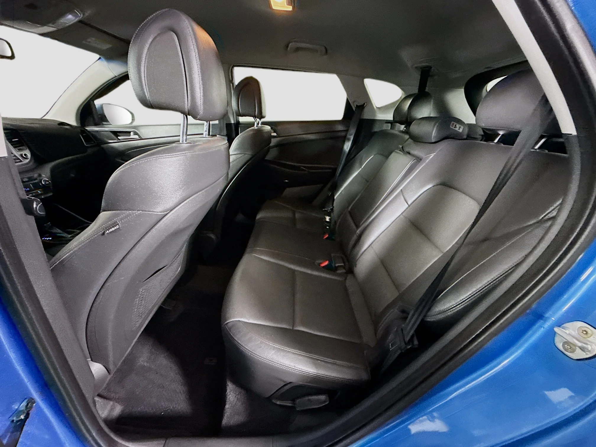 Used 2017 Caribbean Blue Hyundai SE Plus image 21