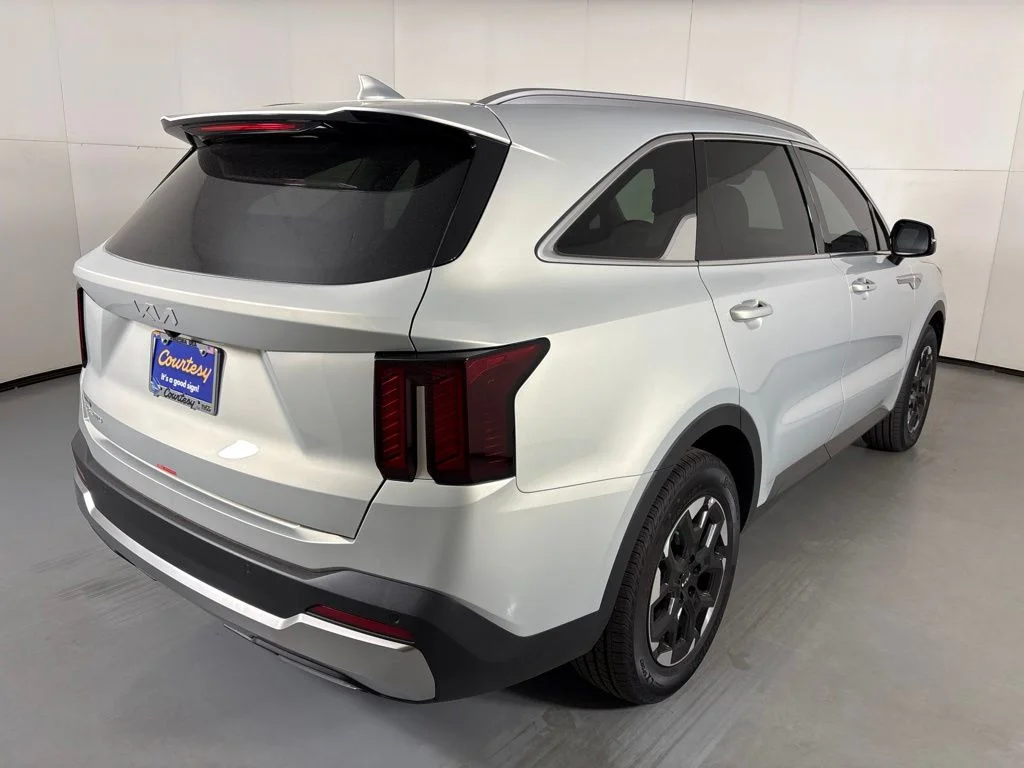 New 2026 Ivory Silver Kia S image 8