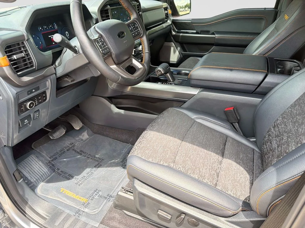 Used 2025 Silver Metallic Ford Tremor image 22