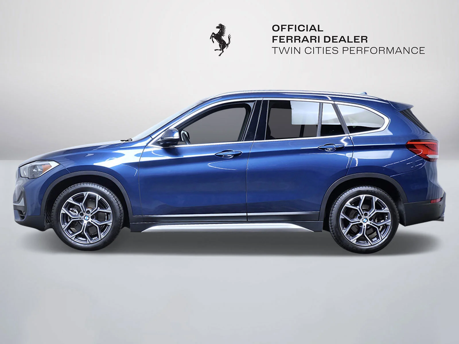 Used 2021 BMW X1 28i with VIN WBXJG9C05M5U45961 for sale in Minneapolis, Minnesota