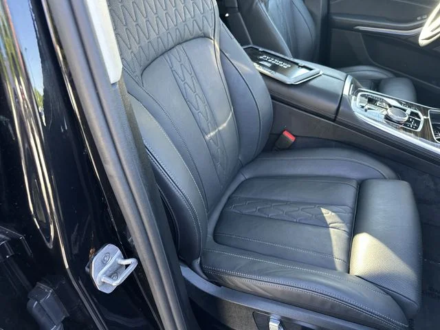 Used 2025 Black BMW xDrive40i image 27