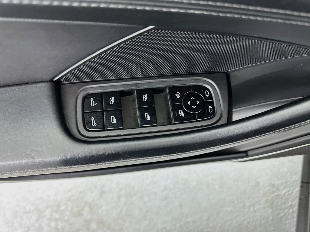 Used 2018 Gray Porsche Turbo image 18