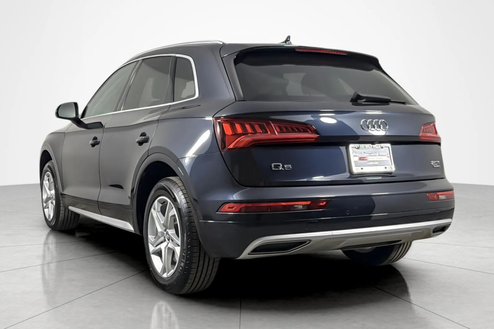 Used 2018 Moonlight Blue Metallic Audi 2.0 TFSI Premium Plus image 3