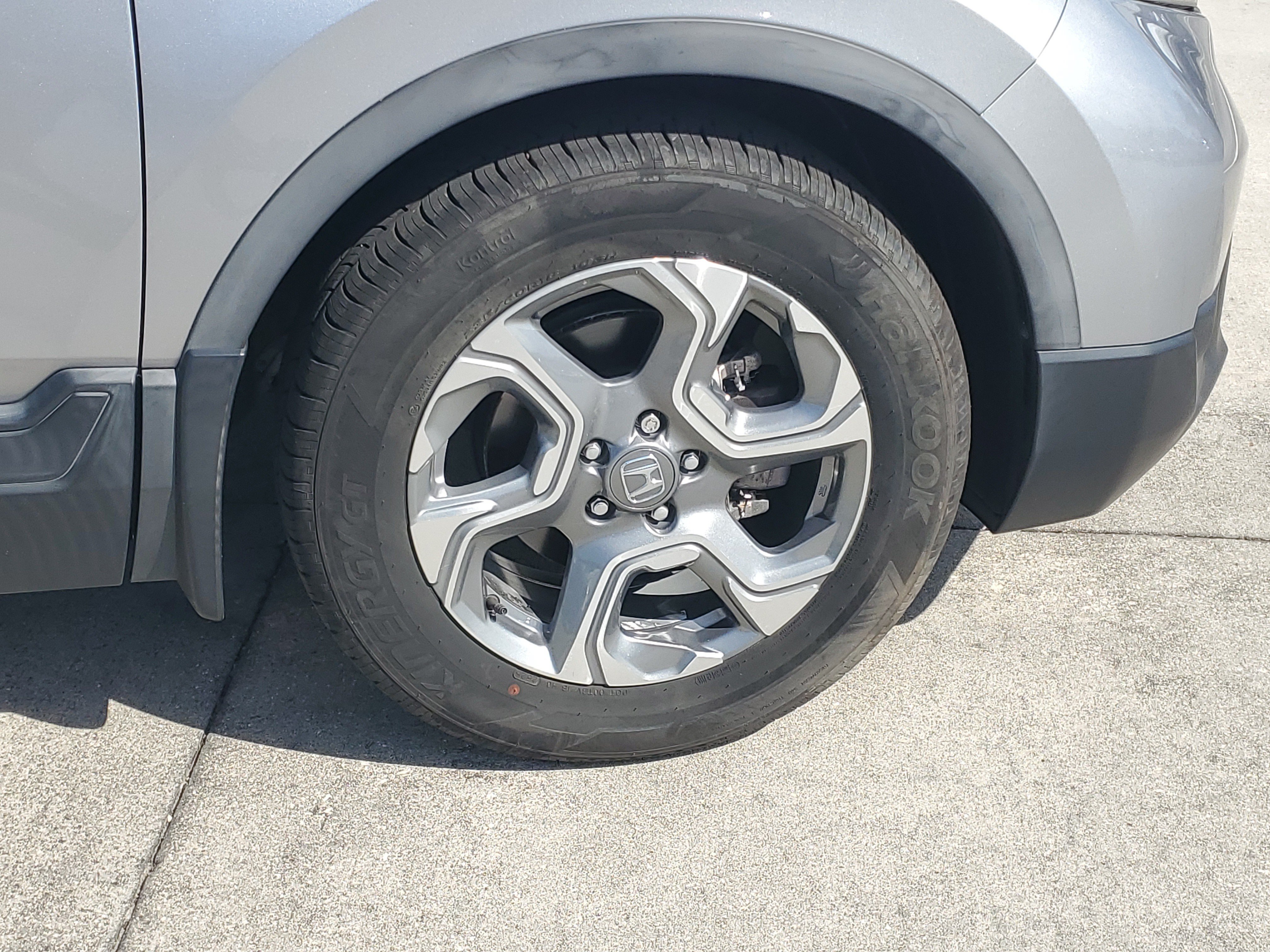 Used 2018 Silver Honda EX-L image 7